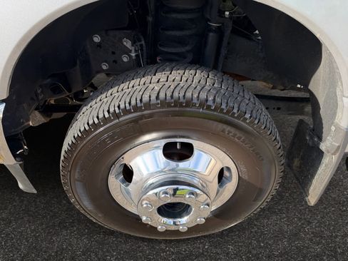 Used 2023 Ford F350 Lariat w/ FX4 Off-Road Package image 6