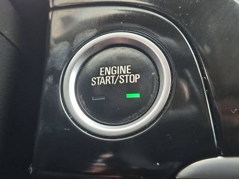 Used 2021 Buick Encore Preferred FWD image 27