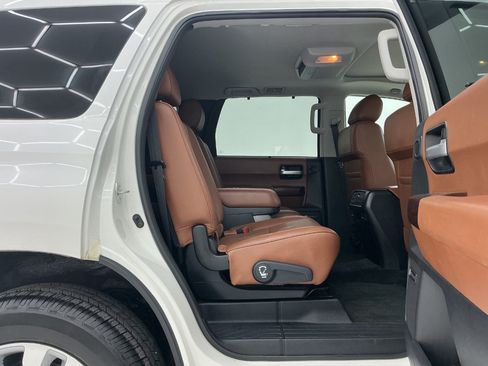 Used 2016 Toyota Sequoia Platinum AWD/4WD image 21