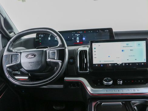 Used 2025 Ford Expedition Platinum w/ Stealth Appearance Package AWD/4WD image 18