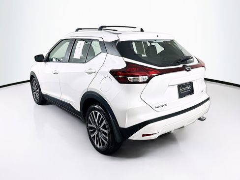Used 2024 Nissan Kicks SV w/ Exterior Package image 5