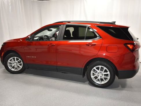 Used 2023 Chevrolet Equinox LT AWD/4WD image 9