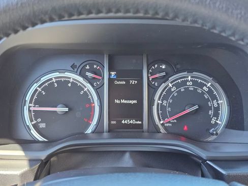 Used 2023 Toyota 4Runner TRD Off-Road Premium w/ Off Road Premium Plus Package AWD/4WD image 30