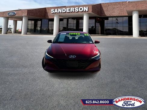 Used 2023 Hyundai Elantra SEL w/ Convenience Package image 8