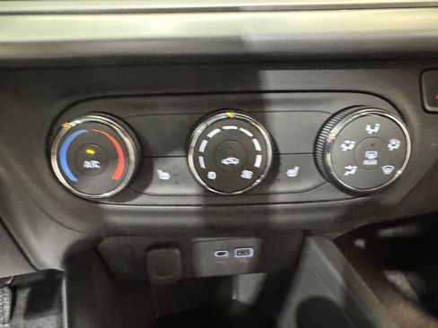 New 2026 Chevrolet Trax RS w/ Driver Confidence Package image 13