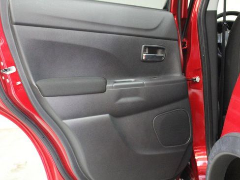 Used 2023 Mitsubishi Outlander Sport LE image 29