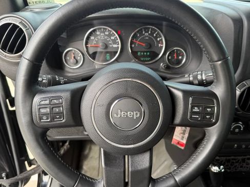 Used 2018 Jeep Wrangler Sport AWD/4WD image 12
