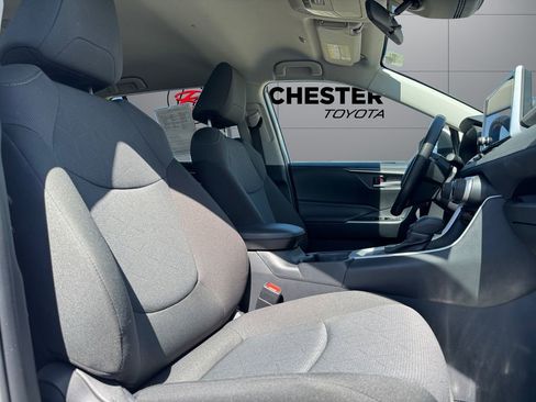 Certified 2025 Toyota RAV4 XLE AWD/4WD image 17