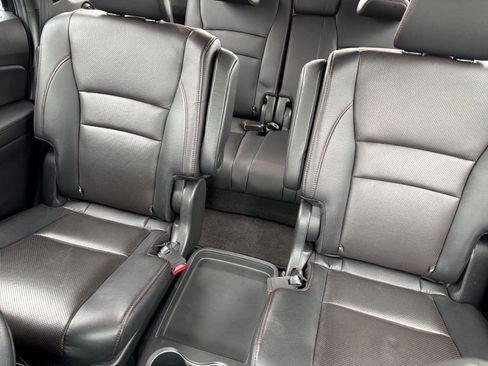 Used 2021 Honda Pilot Black Edition image 13