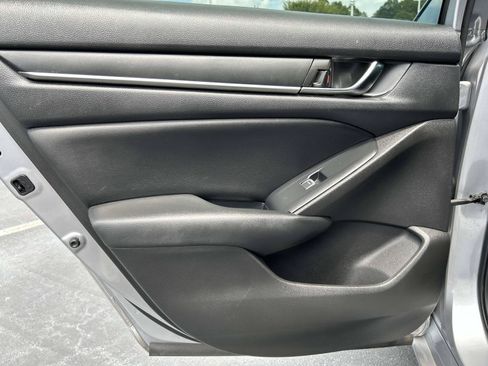 Used 2022 Honda Accord Sport image 10