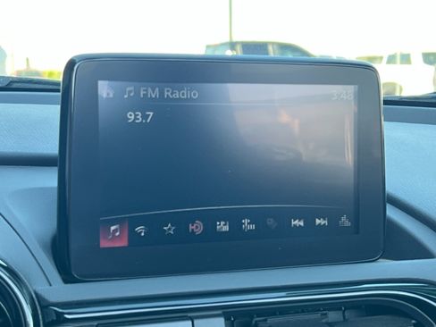 Used 2019 MAZDA MX-5 Miata Sport RWD image 17