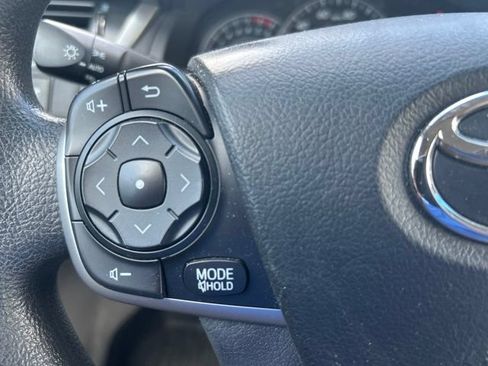 Used 2012 Toyota Camry LE FWD image 17