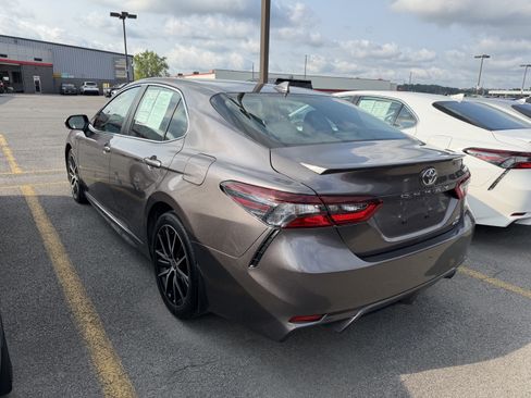 Used 2024 Toyota Camry SE w/ Cold Weather Package AWD/4WD image 5