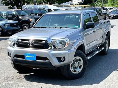 Used 2015 Toyota Tacoma 4x4 Double Cab w/ SR5 Package image 3