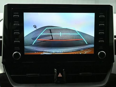 Used 2020 Toyota Corolla LE image 25