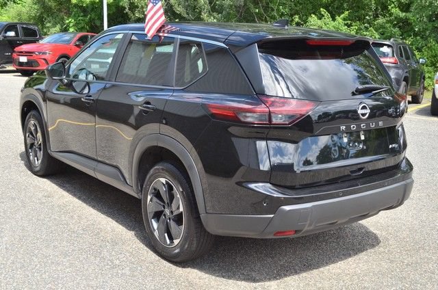 Used 2025 Nissan Rogue SV AWD/4WD image 6