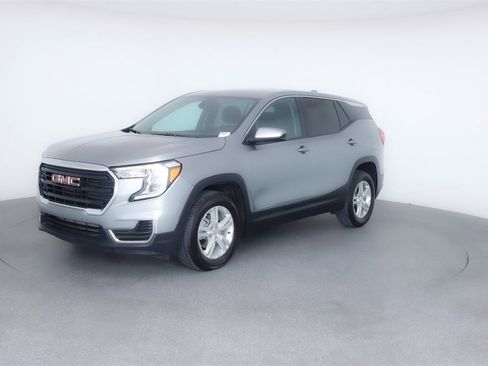 Used 2024 GMC Terrain SLE image 48