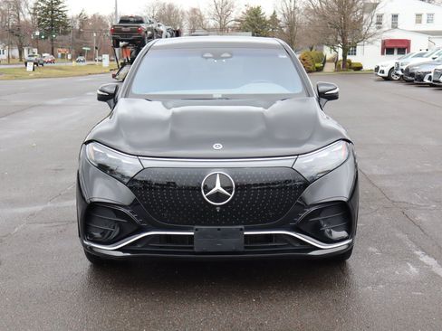 Used 2023 Mercedes-Benz EQS 580 4MATIC SUV w/ Exclusive Trim Package image 3
