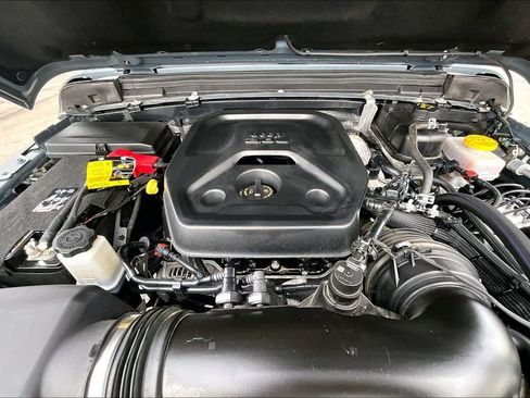 Used 2025 Jeep Wrangler Unlimited Rubicon image 10