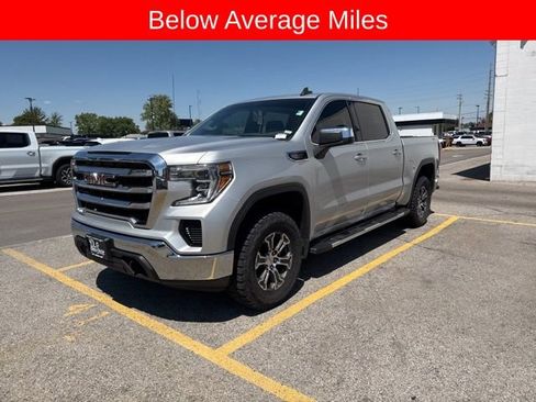 Used 2019 GMC Sierra 1500 SLE w/ SLE Value Package AWD/4WD image 2