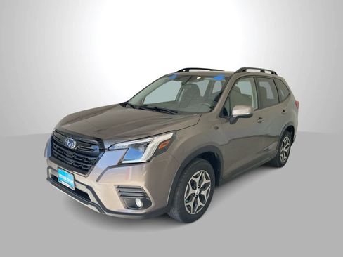 Used 2023 Subaru Forester Premium AWD/4WD image 1