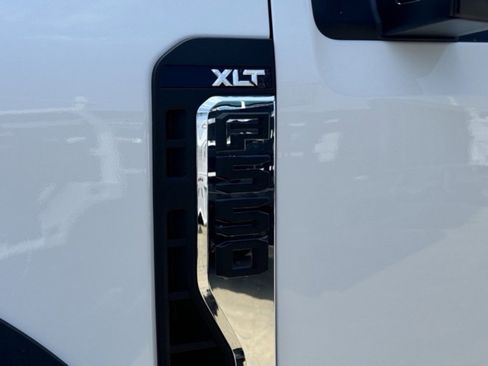 New 2024 Ford F550 4x4 Regular Cab Super Duty w/ XLT Value Package image 10