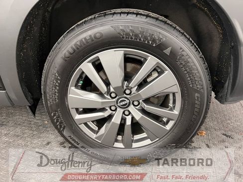 Used 2025 Nissan Pathfinder SV FWD image 24