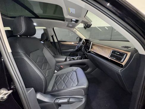 New 2026 Volkswagen Atlas SE image 11