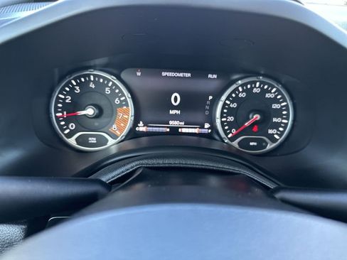 Used 2022 Jeep Renegade Limited AWD/4WD image 12