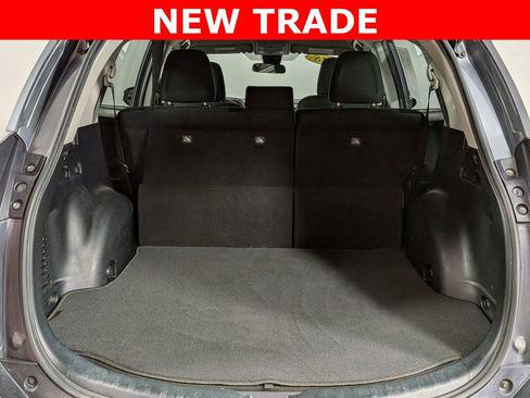 Used 2018 Toyota RAV4 LE image 25