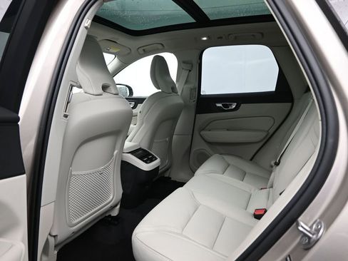 New 2026 Volvo XC60 B5 Ultra w/ Protection Package Premier AWD/4WD image 24