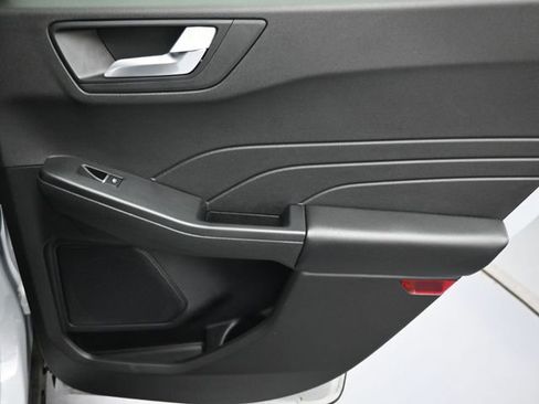 Used 2025 Ford Escape ST-Line FWD image 27