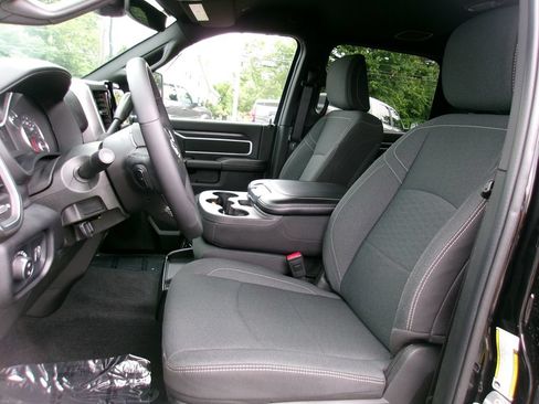Certified 2025 RAM 2500 Big Horn AWD/4WD image 7