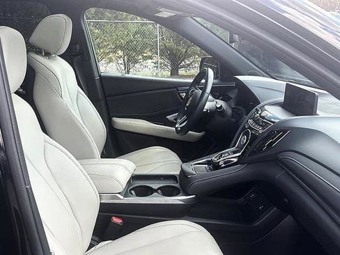 Used 2025 Acura RDX SH-AWD image 26