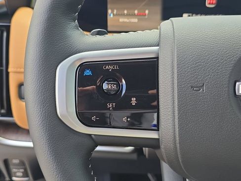 New 2026 Nissan Armada SL w/ Captain's Chari Seat Package RWD image 32