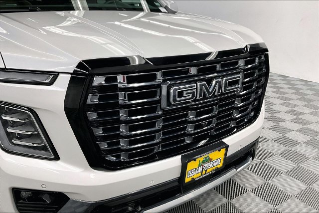 Used 2025 GMC Yukon Denali Ultimate AWD/4WD image 35
