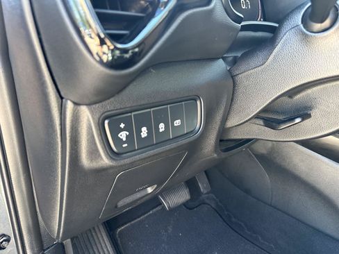Used 2025 Kia Soul EX FWD image 21