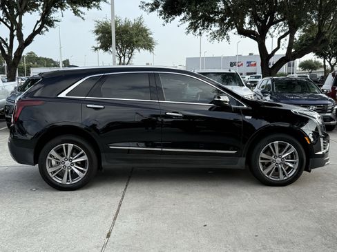 Used 2023 Cadillac XT5 Premium Luxury FWD image 3