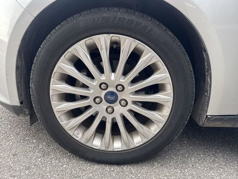 Used 2012 Ford Focus Titanium image 13