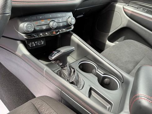 Used 2025 Dodge Durango GT AWD/4WD image 22