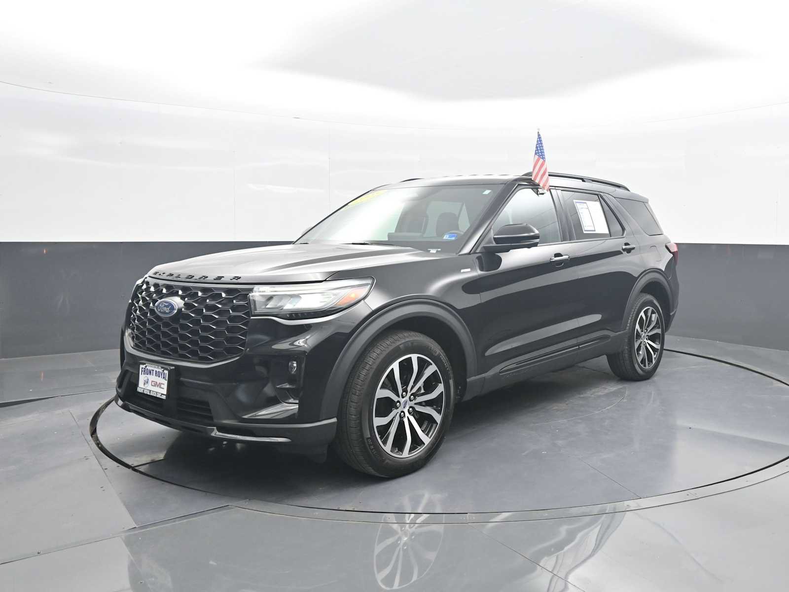 Used 2025 Ford Explorer ST-Line AWD/4WD image 4