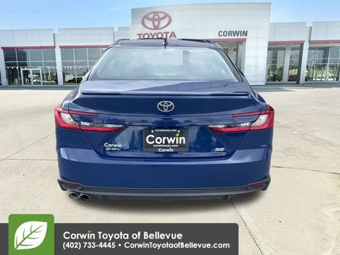 Used 2025 Toyota Camry SE FWD image 4