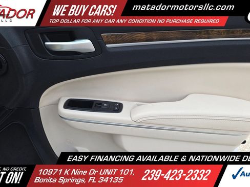 Used 2017 Chrysler 300 C RWD image 15