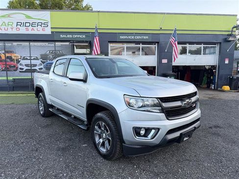 Used 2015 Chevrolet Colorado Z71 w/ LPO, Gearon Divider Package AWD/4WD image 3