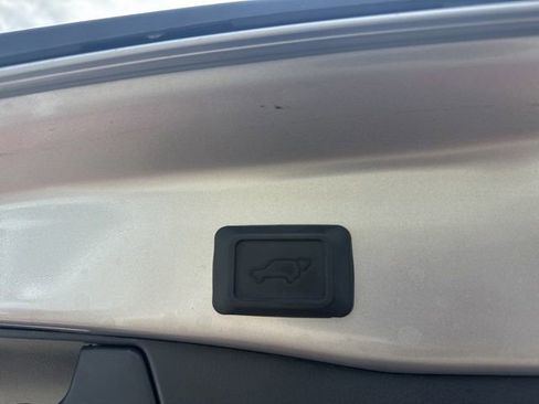 Used 2024 Toyota RAV4 XLE w/ Convenience Package FWD image 8