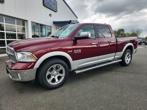 Used 2017 RAM 1500 Laramie w/ Convenience Group AWD/4WD image 6