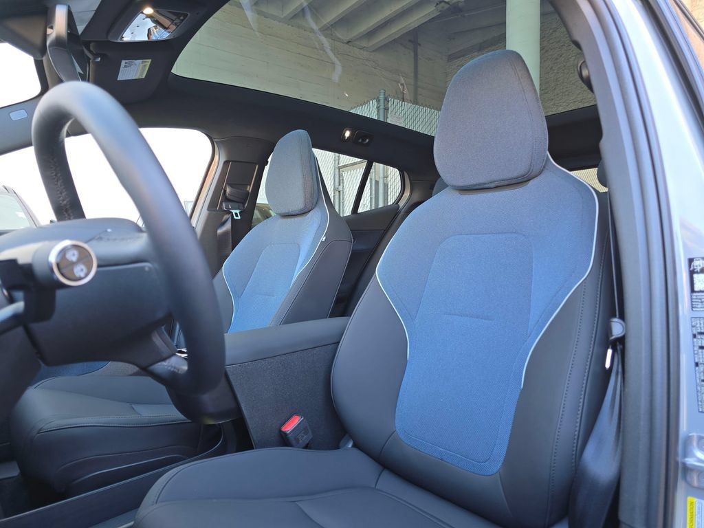 Certified 2025 Volvo EX30 Plus w/ Protection Package Premier AWD/4WD image 21