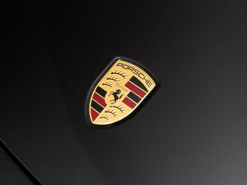 Certified 2025 Porsche 911 Carrera image 37
