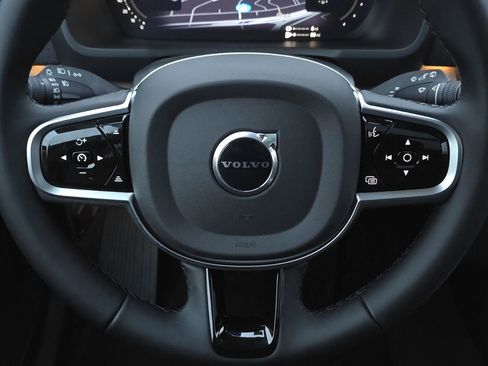 New 2026 Volvo XC90 T8 Plus w/ Protection Package AWD/4WD image 14