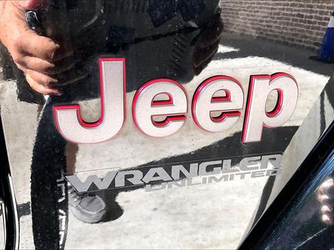 Used 2021 Jeep Wrangler Unlimited Rubicon AWD/4WD image 31